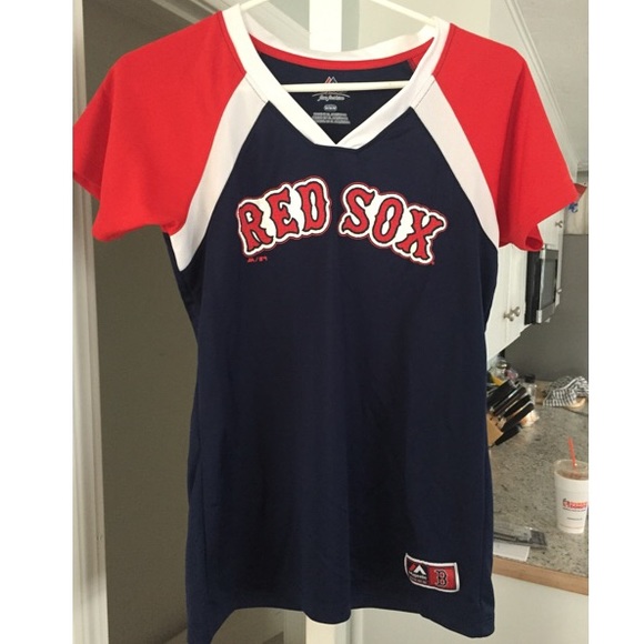 Women’s Majestic Red Sox Top - Picture 1 of 6